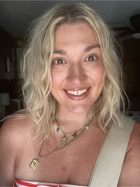 Meet your Posher, Hannah!